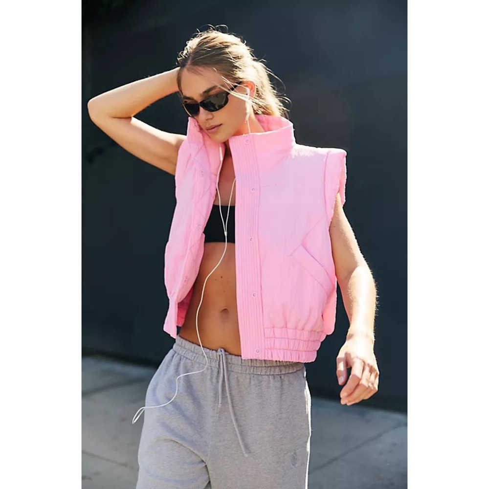 Free People FP Movement Scrunch Time Puffer Vest Pink Cropped Smocked Small